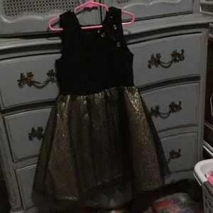 Girls dress